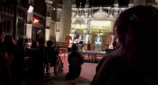 Lyrics of Come Out Song