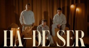 Lyrics of Blink Twice Song