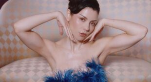 HELLO KITTY Lyrics – MARINA