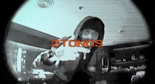 2Tonos (English Translation) Lyrics