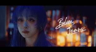 Blue Jeans (English Translation) Lyrics