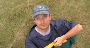 Holy Lyrics – Mac DeMarco