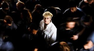 MASK OFF (English Translation) Song Lyrics