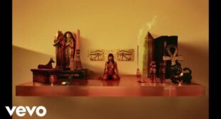 Lyrics of OJO DE HORUS (English Translation) Song