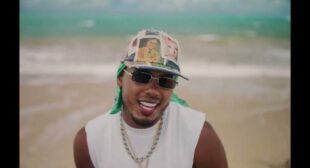 TENGO CELOS (English Translation) Song Lyrics