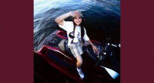 Lyrics of PARISIENNE Song