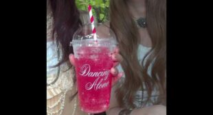 딸기게임 (Strawberry Cheesegame) (English Translation) Song Lyrics