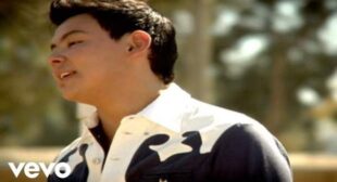 Lyrics of Flagelo Song