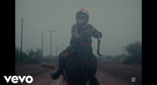 Cuando El Agua Hirviendo (English Translation) Lyrics