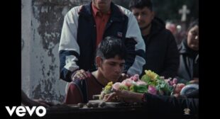 Lyrics of Cuando El Agua Hirviendo Song