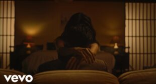 Lyrics of 이 밤 우리는 (Tell Me Love) (English Translation) Song