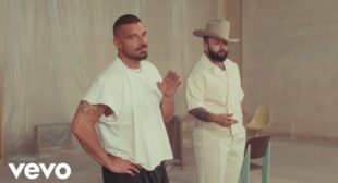 A Medio Vivir (English Translation) Lyrics