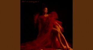 Bite your lip Lyrics – Halle