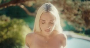 LA DE DIOS Song Lyrics