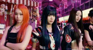 Lyrics of Pearlies (My oyster is the world) (English Translation) Song