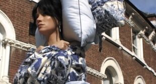 Sleepwalking Lyrics – Lily Allen