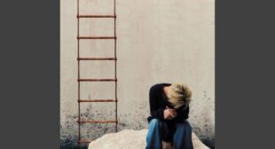 Lyrics of 팔과 다리 (The Giving Tree) Song