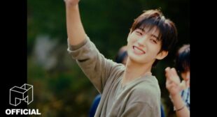 Lyrics of 8시 11분 (Eight Eleven) (English Translation) Song