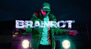 Lyrics of TURN IT UP (MAMA Ver.) Song