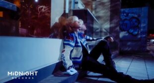 Lyrics of MIDNIGHT SKY (English Translation) Song