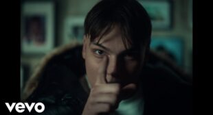 Lyrics of Twingo Song