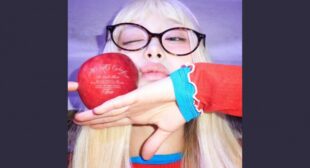 Canary (English Translation) Lyrics