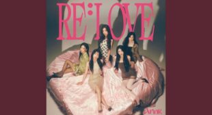 손을 잡아줘 (Hold My Hand) (English Translation) Lyrics