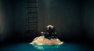 Lyrics of e��e��i��었e�� 약속e�� (Sincere Lies) Song